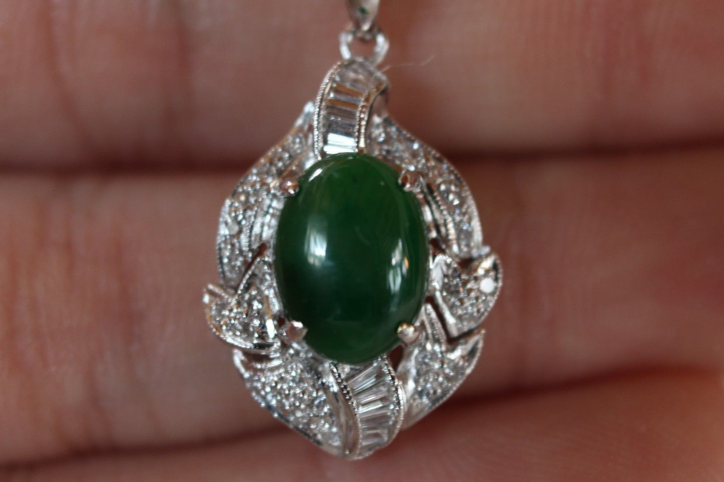 Imperial Jadeite Round Pendant 0.35 carat Diamonds 18K Gold