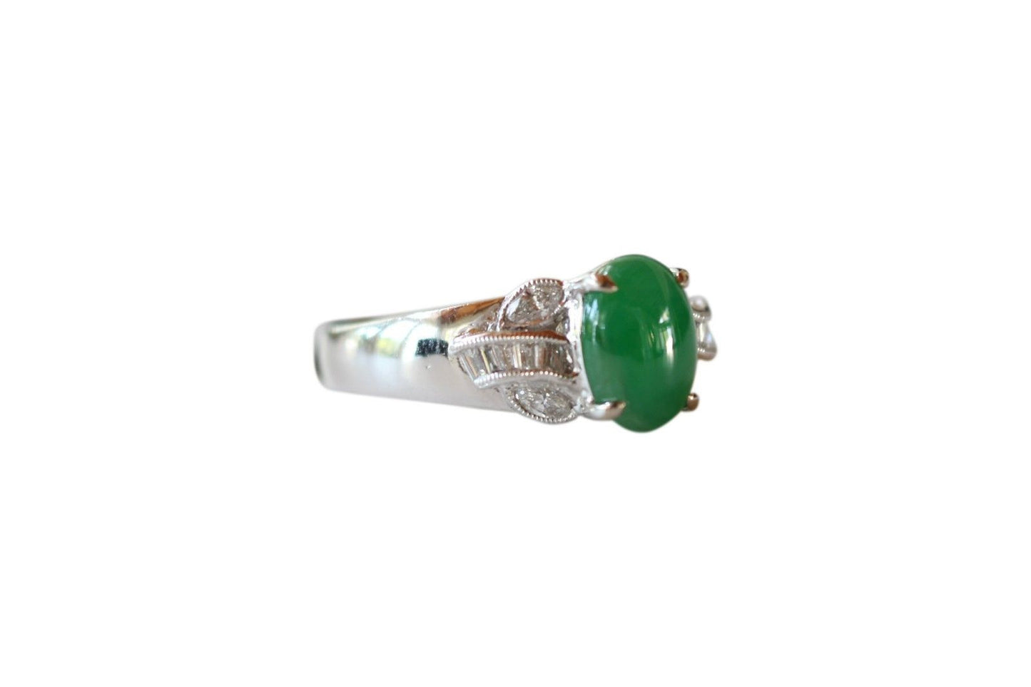 Fine Size 6.5 Round Imperial Jade Ring with 0.31ct Diamonds 18K Gold Band