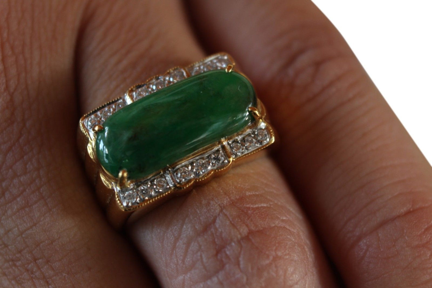 Fine Size 7.75 Round Imperial Jade Ring with 0.27ct Diamonds 18K Gold Band