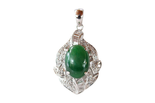 Imperial Jadeite Round Pendant 0.35 carat Diamonds 18K Gold