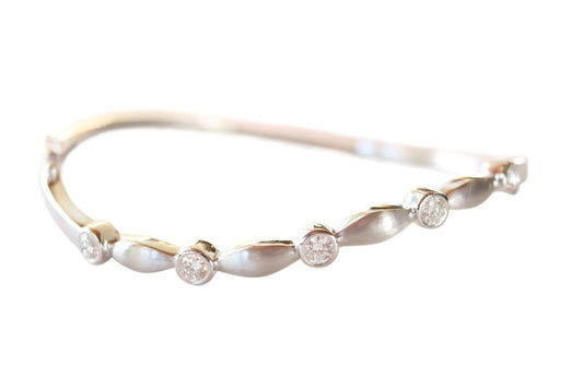 Diamond Studded 18K White Gold Bracelet 0.58ct Diamonds