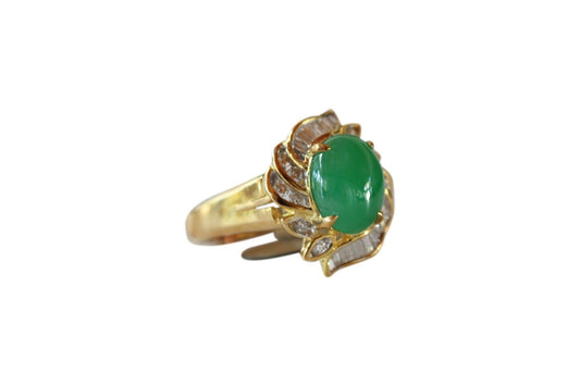 Fine Size 6.75 Round Imperial Jade Ring with 0.472ct Diamonds 18K Gold Band