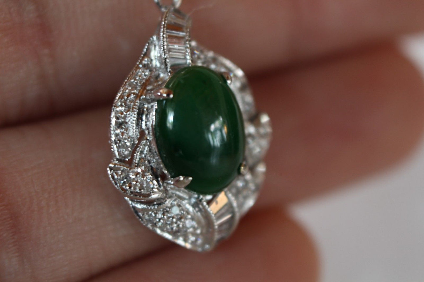 Imperial Jadeite Round Pendant 0.35 carat Diamonds 18K Gold