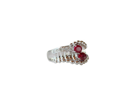Size 5 18K Gold Beautiful Twin Ruby Eyed Ring 0.62ct Rubies