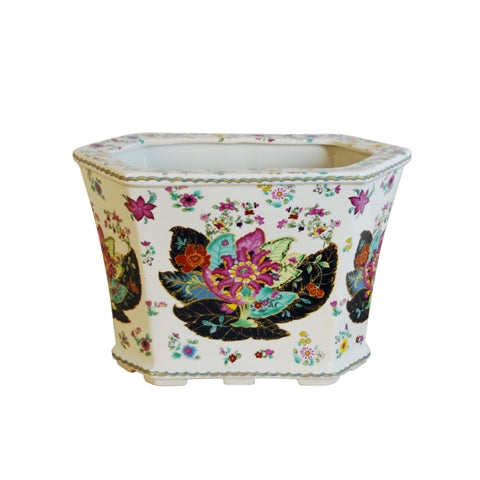 Beautiful Oriental Tobacco Leaf Hexagonal Porcelain Pot
